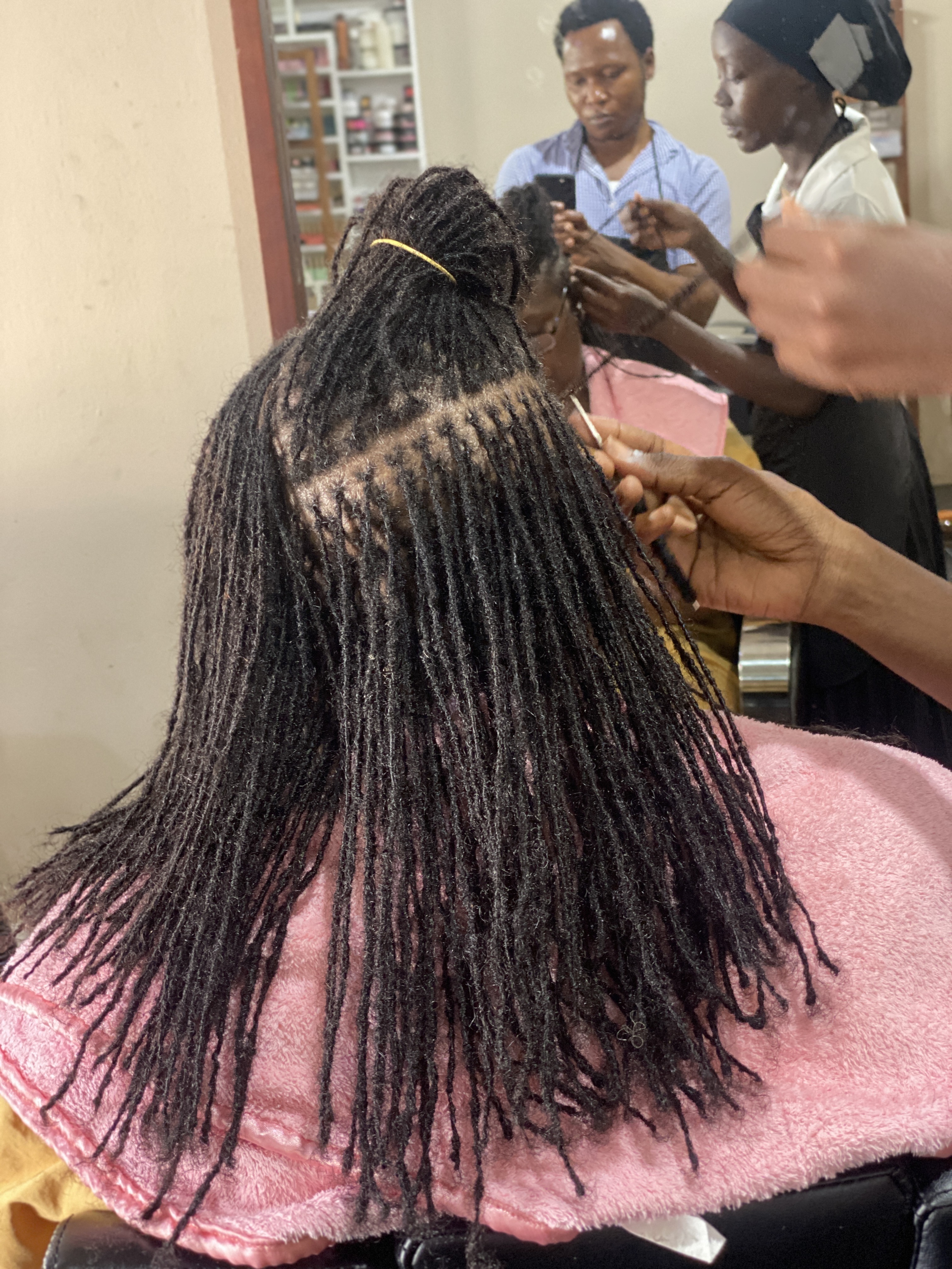 Microlocks Installation on Relaxed Hair: How Microlocks Extensions Make It Possible